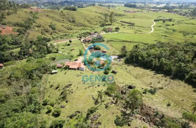Sítio em meio a natureza com lagoa, riacho e terreno de 34.000m² ( 3.4 hectares ) à venda em canelinha/sc
