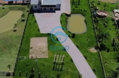Chácara em meio a natureza com piscina, lagoa e terreno de 2.100m² à venda em canelinha/sc