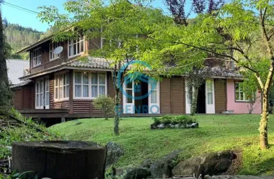 Sítio em meio a natureza com piscina, lagoa e com terreno de 20.000m² (02 hectares) à venda em rancho queimado/sc