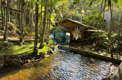 Sítio em meio a natureza com lagoa e terreno de 10.000m² (01 hectare) à venda em canelinha/sc