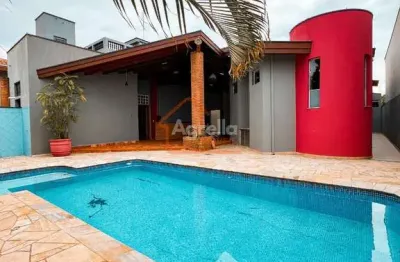 Casa com suíte master com closet e banheira de hidromassagem em mogi guaçu - sp.