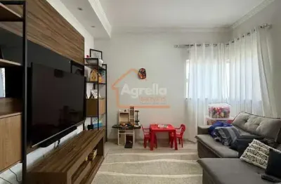Casa térrea à venda em mogi guaçu com suíte, área gourmet, jacuzzi, garagem e financiamento disponível
