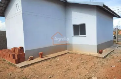 Casa à venda em mogi guaçu dois quartos sala cozinha banheiro aceita financiamento