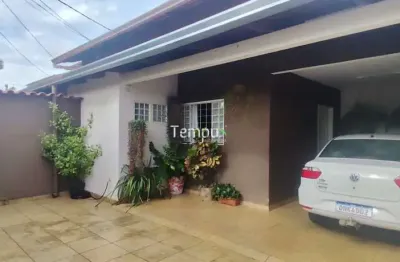 Casa com 5 quartos à venda na Rua Leonardo da Vinci, Jardim Planalto, Goiânia
