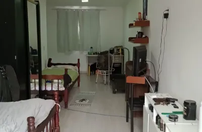 Casa com 3 quartos à venda na Travessa Telesforo de Miranda, 14, Centro, Nilópolis