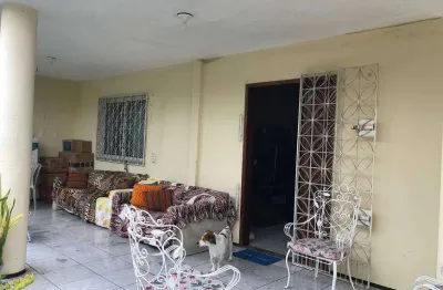 Térrea para venda possui 300 metros quadrados com 3 quartos
