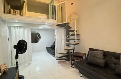 Loft praia grande canto do forte reformado pé na areia