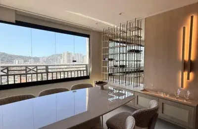 2 dormitórios sendo 2 suítes decorado e mobiliado no Canto do Forte