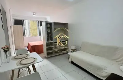 Kitnet guilhermina praia grande ampla reformada pé na areia