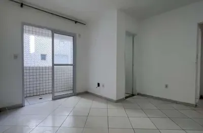 Apartamento de 2 quartos com suíte e vaga de garagem em praia grande