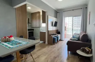 Apartamento semimobiliado de 2 quartos com suíte  em guilhermina
