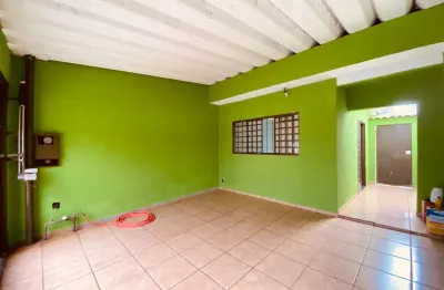 Casa térrea no bairro jardim maria goretti/vila virginia