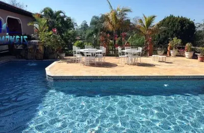 'casa de fazenda'. térrea, 5 suítes, terreno 2538m², piscina, pomar, salão.