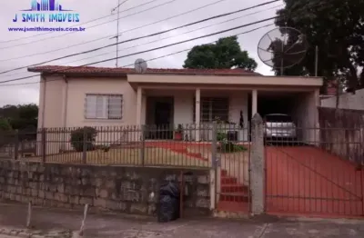 Casa térrea no centro de cotia, em terreno 320m² ao lado de comércio