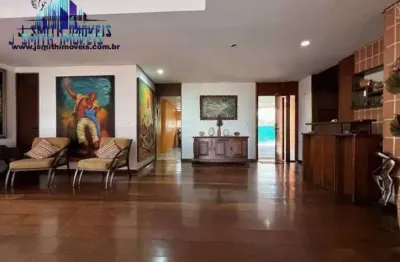 Casa térrea, contemporânea, 4 dorms (2 suítes), piscina, terreno gigante!!