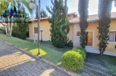 Casa 3 dorms, 1 suíte, em cond. exclusivo com 4 residẽncias.