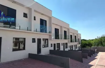 Casa nova pronta para morar, 02 suítes, 2 vagas, móveis planejados