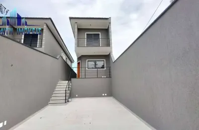 Casa isolada, nova, 129m², 3 suítes, gourmet, quintal grande, 3 vagas.