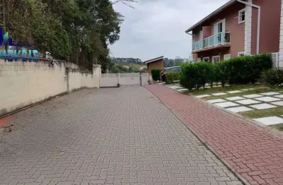 Casa moderna, com armários planejados total. quintal grande, 2 vagas