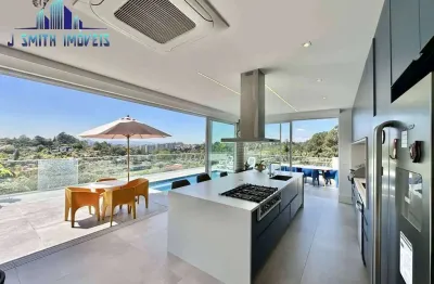 Casa espetacular, nova. 7 suítes, mobiliada, elevador, piscina, spa!