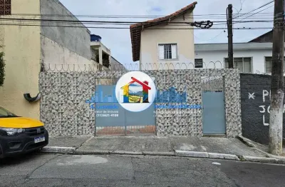 Casa térrea com 1 dormitório e cozinha americana e 1 vaga em americanópolis