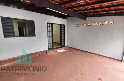 Casa térrea no Parque Erasmo Assunção em Santo André. - CA3174