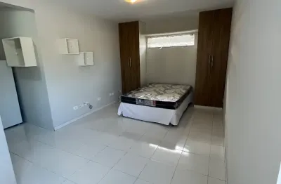 Kitnet / Stúdio para alugar na Rua Ferdinando Darif, 620, Campina do Siqueira, Curitiba