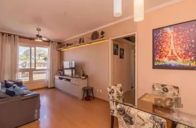 Apartamento com 02 quartos com 01 vaga de garagem coberta e escriturada.