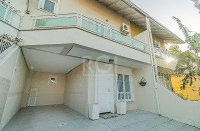 Casa para venda - 137m², 3 dormitórios, sendo 3 suites, 2 vagas - hípica