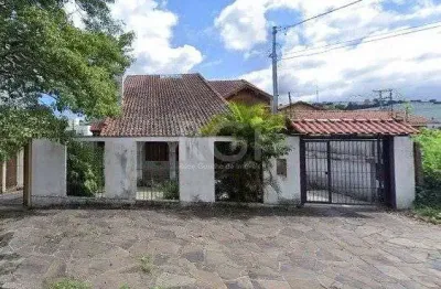 Casa com 3 quartos à venda na Rua Cangussu, 587, Nonoai, Porto Alegre
