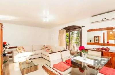 Casa de 266m² - 5 dormitórios, 5 vagas no bairro são joão
