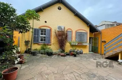 Casa com 4 quartos à venda na Rua Bernardino Caetano Fraga, 511, Santa Tereza, Porto Alegre