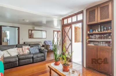 Casa com 4 quartos à venda na Rua Pedro Boticário, 383, Glória, Porto Alegre