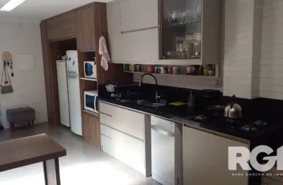Casa com 3 quartos à venda na Rua Magalhães Calvet, 150, Sarandi, Porto Alegre