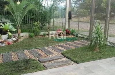 Casa para venda - 350m², 3 dormitórios, sendo 1 suites, 2 vagas - alto teresópolis