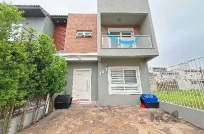 Casa em porto alegre, no bairro hípica, com 3 dormitório(s), e 3 banheiros, à venda.