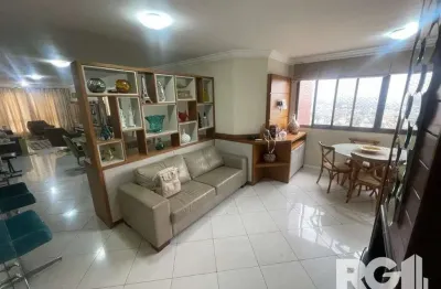 Apartamento com 3 dormitórios, 1 suíte, lavabo, 2 vagas cobertas, semimobiliado, churrasqueira e lareira.