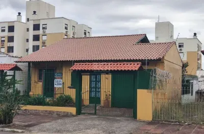 Casa com 3 quartos à venda na Rua Dona Zulmira, 161, Cavalhada, Porto Alegre