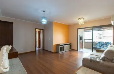 Apartamento 3 quartos, 1 suite, dependência, sacada com churrasqueira, 2 vagas - bairro menino deus
