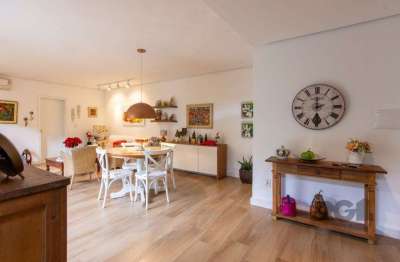 Casa térrea, 3 quartos, edícula, com 2 suites, pátio - bairro guarujá