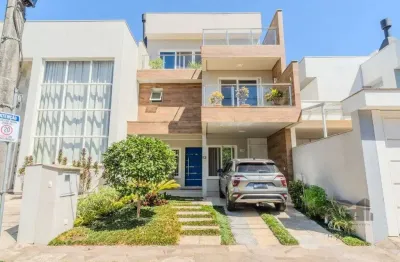 Casa de condomínio com arquitetura exclusiva e ambientes sofisticados