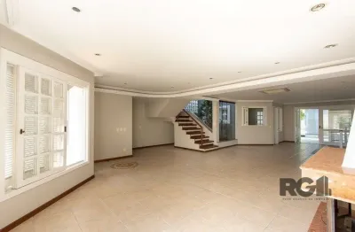 Belo sobrado, 3 quartos, 1 suite, piscina, 320m² privativos - tristeza