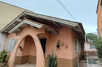 Casa com 3 quartos à venda na Rua Dom João VI, 254, Medianeira, Porto Alegre