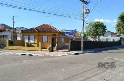 Casa com 3 quartos à venda na Rua Amália Figueiroa, 190, Partenon, Porto Alegre