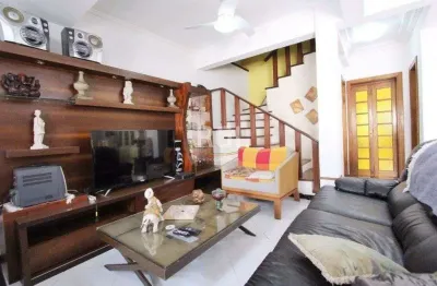 Casa para venda - 259.5m², 4 dormitórios, sendo 1 suites, 3 vagas - teresópolis