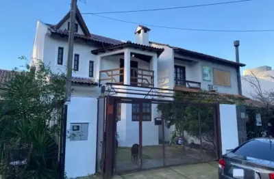 Casa com 3 quartos à venda na Rua Raffaele Nigro, 141, Hípica, Porto Alegre