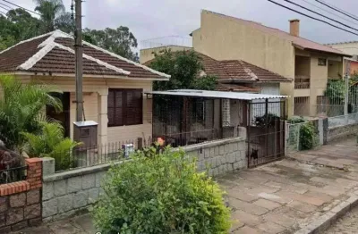 Casa com 2 quartos à venda na Rua Ricalde Marques, 162, Jardim São Pedro, Porto Alegre