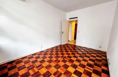 Apartamento com 3 quartos à venda na Rua Duque de Caxias, 1303, Centro Histórico, Porto Alegre