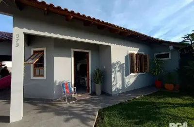 Casa com 2 quartos à venda na Rua Josué Guimarães, 573, Jardim dos Lagos, Guaíba