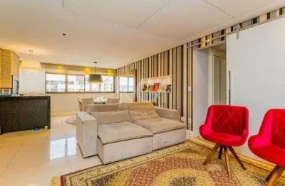 Excelente apartamento de 03 dormitórios com 4 vagas de garagem.